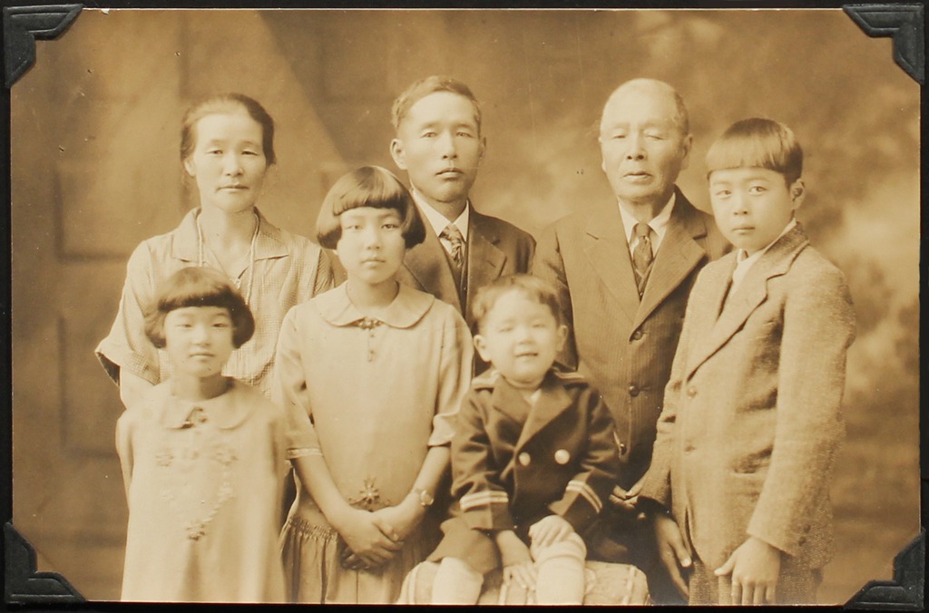 日系人家族　（1927年、オレゴン州パークデイル）