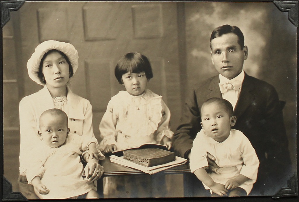 日系人家族　（1924年、オレゴン州フッドリバー）