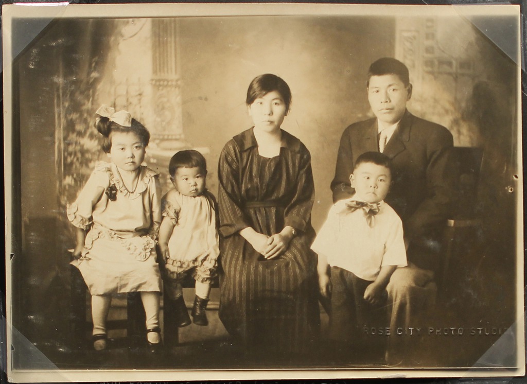日系人家族　（オレゴン州、モシア）