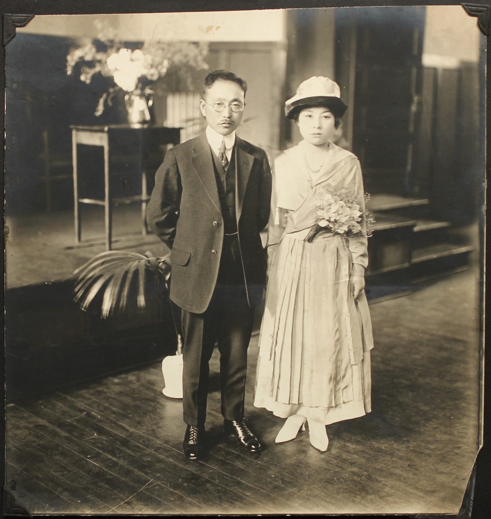 一世の結婚写真　（1922年）